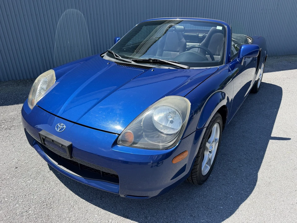 2000 Toyota MR2 Spyder/MR-S - Image 2 of 31
