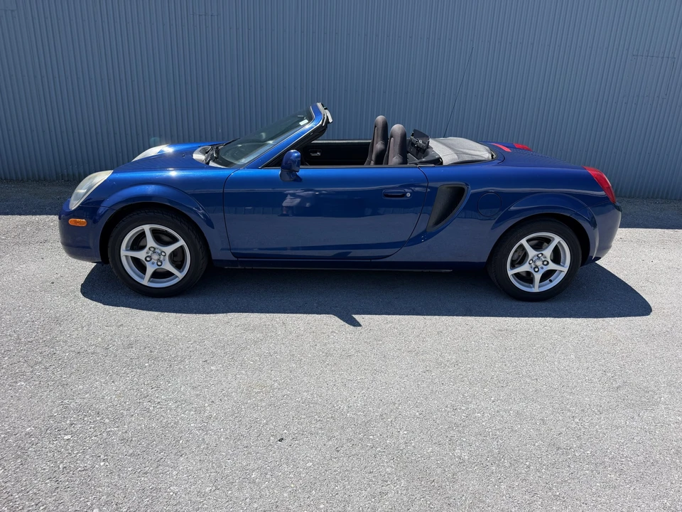 2000 Toyota MR2 Spyder/MR-S - Image 9 of 31