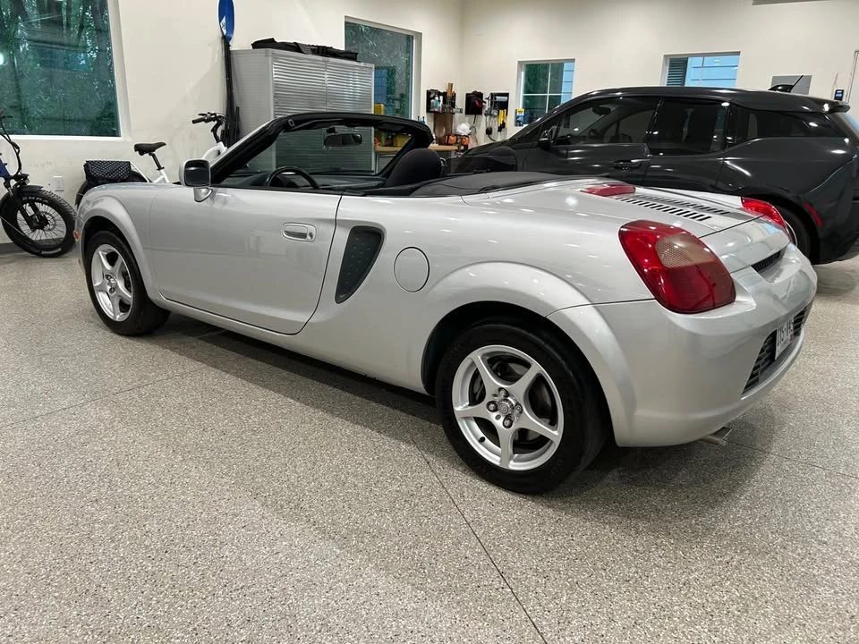 2000 Toyota MR2 Spyder/MR-S - Image 3 of 8