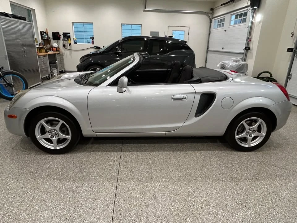 2000 Toyota MR2 Spyder/MR-S - Image 2 of 8
