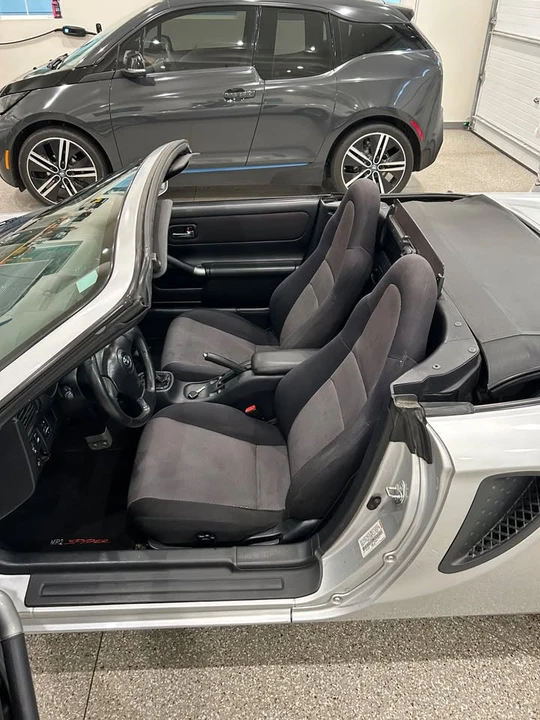 2000 Toyota MR2 Spyder/MR-S - Image 8 of 8
