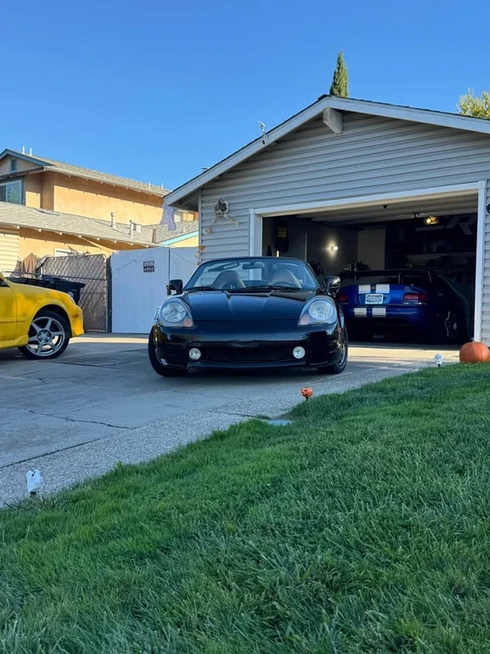2000 Toyota MR2 Spyder/MR-S - Image 2 of 8