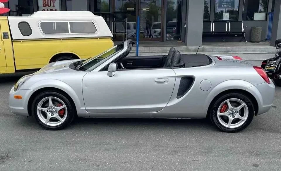 2000 Toyota MR2 Spyder/MR-S - Image 6 of 13