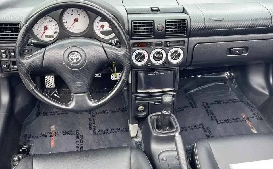 2000 Toyota MR2 Spyder/MR-S - Image 11 of 13