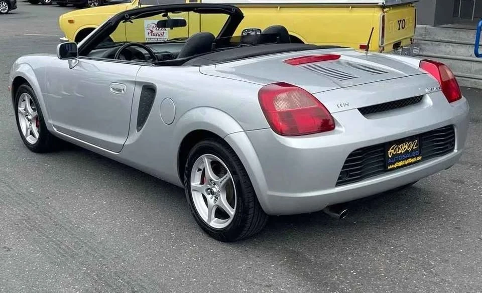 2000 Toyota MR2 Spyder/MR-S - Image 5 of 13
