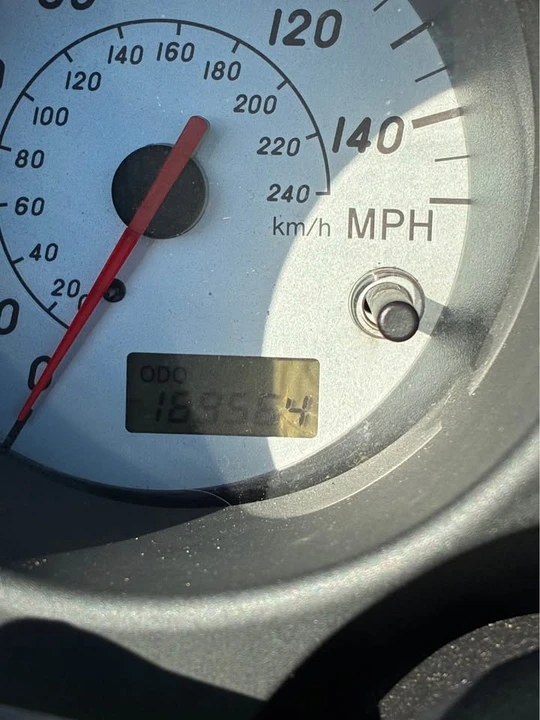 2000 Toyota MR2 Spyder/MR-S - Image 5 of 6