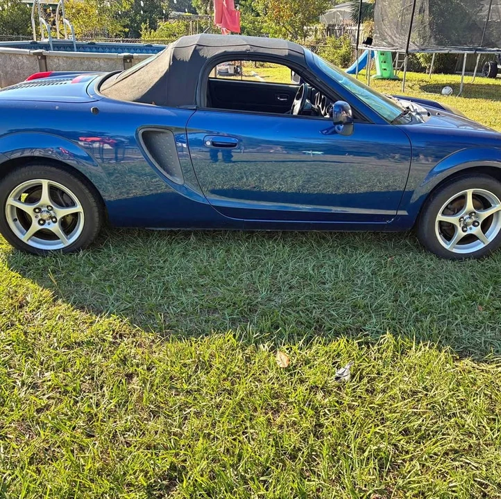 2000 Toyota MR2 Spyder/MR-S - Image 2 of 6