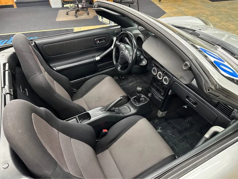 2000 Toyota MR2 Spyder/MR-S - Image 12 of 12