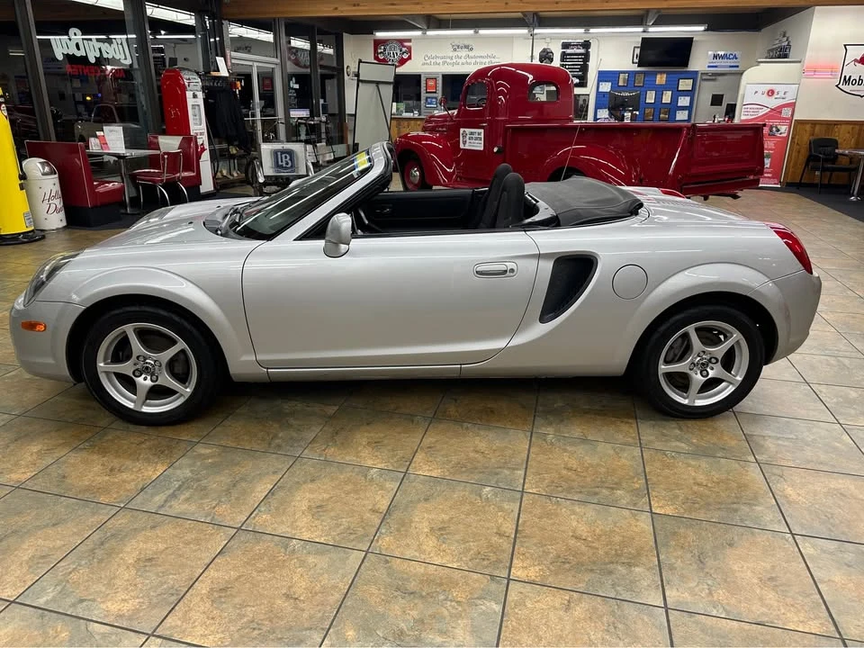 2000 Toyota MR2 Spyder/MR-S - Image 5 of 12
