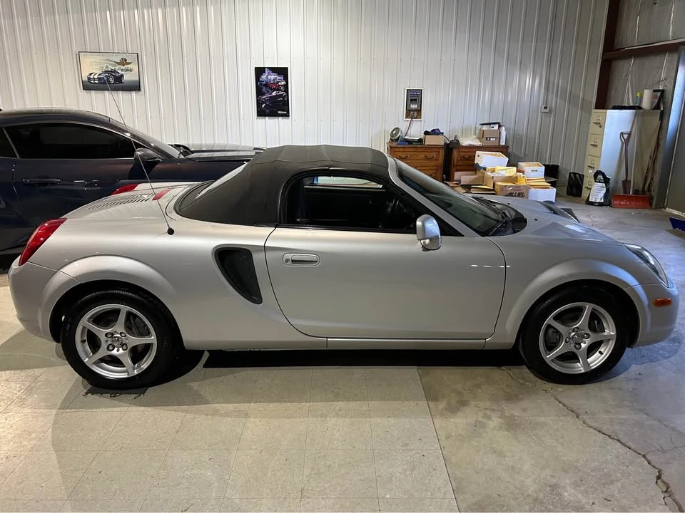 2000 Toyota MR2 Spyder/MR-S - Image 4 of 15