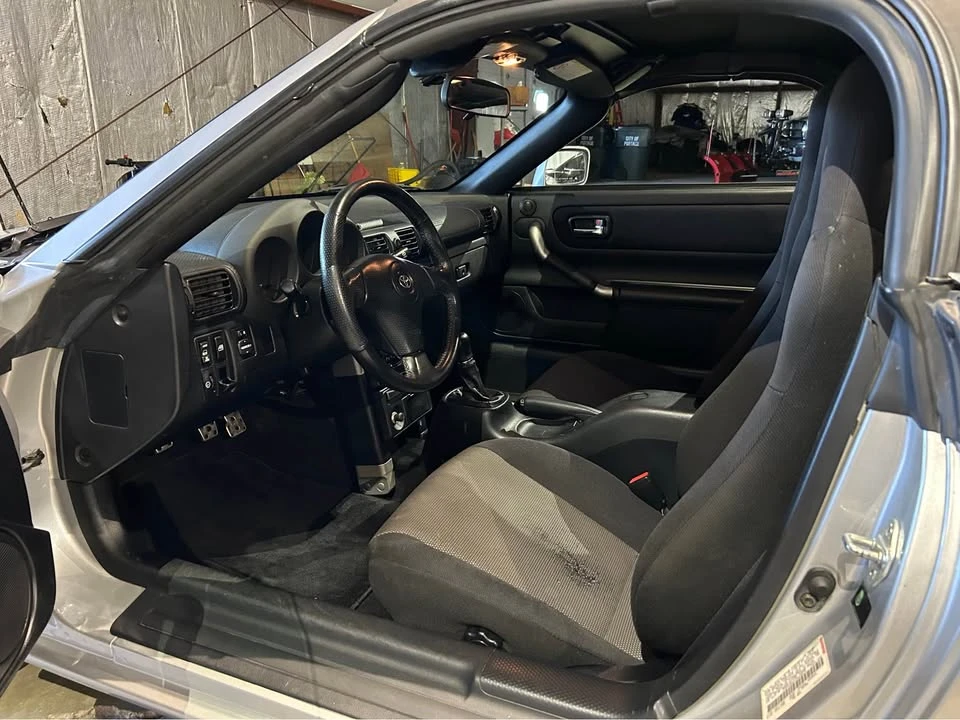 2000 Toyota MR2 Spyder/MR-S - Image 11 of 15
