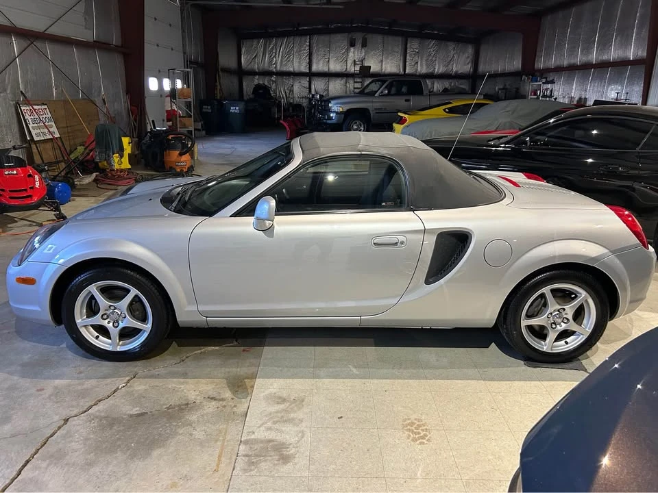 2000 Toyota MR2 Spyder/MR-S - Image 3 of 15