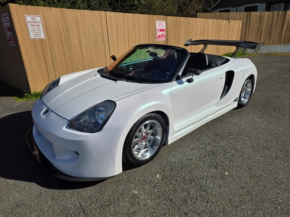 2000 Toyota MR2 Spyder/MR-S - Image 2 of 11