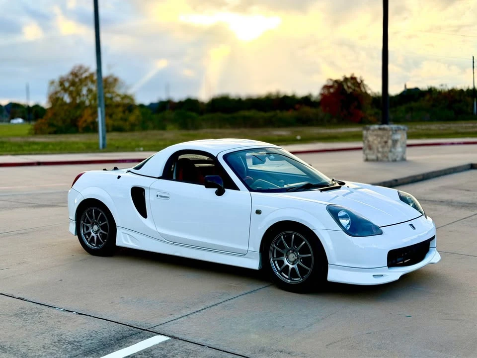 2000 Toyota MR2 Spyder/MR-S - Image 11 of 21