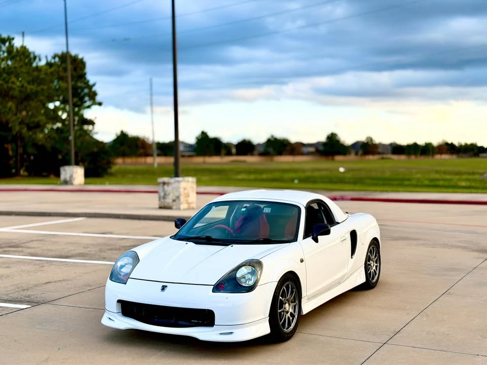 2000 Toyota MR2 Spyder/MR-S - Image 17 of 21