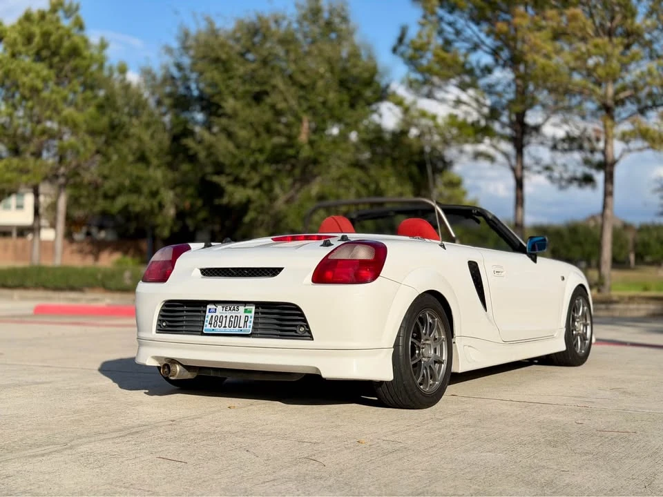2000 Toyota MR2 Spyder/MR-S - Image 19 of 21