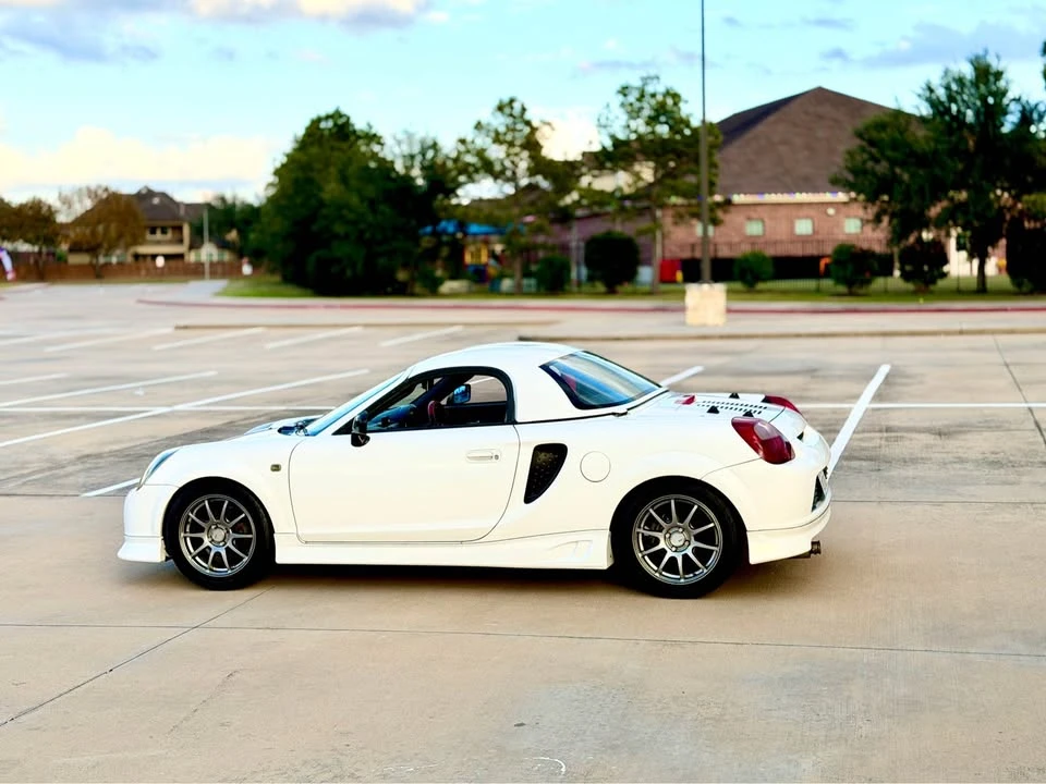 2000 Toyota MR2 Spyder/MR-S - Image 15 of 21