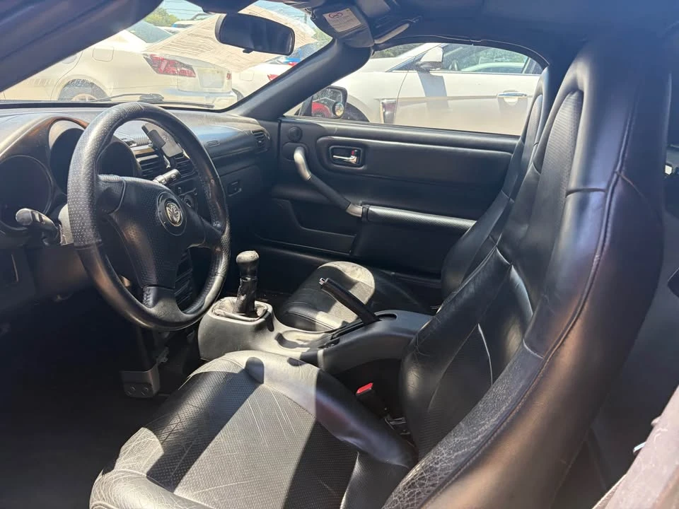 2000 Toyota MR2 Spyder/MR-S - Image 8 of 8