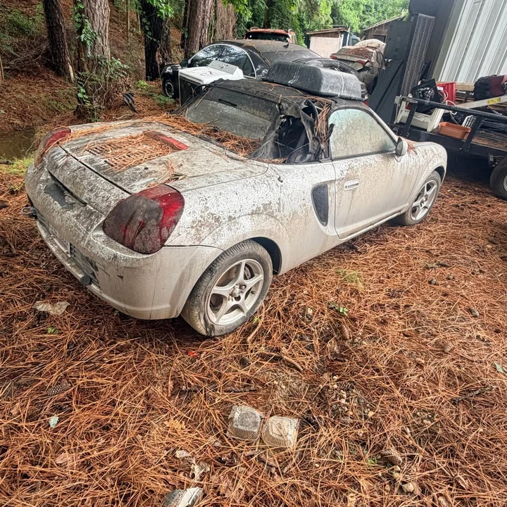 2000 Toyota MR2 Spyder/MR-S - Image 3 of 4