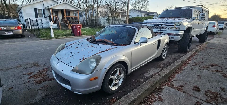 2000 Toyota MR2 Spyder/MR-S - Image 2 of 9