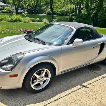 2000 Toyota MR2 Spyder Convertible 2D