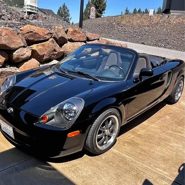 2000 Toyota MR2 Spyder Convertible 2D