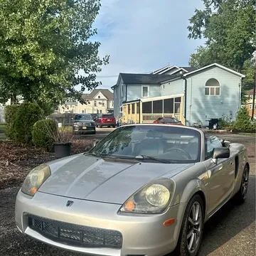 2000 Toyota MR2 Spyder Convertible 2D