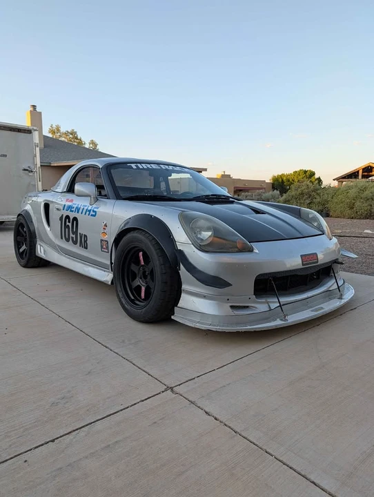 2000 Toyota MR2 Spyder/MR-S - Image 2 of 16