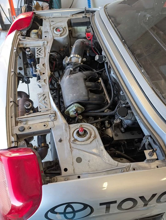 2000 Toyota MR2 Spyder/MR-S - Image 11 of 16