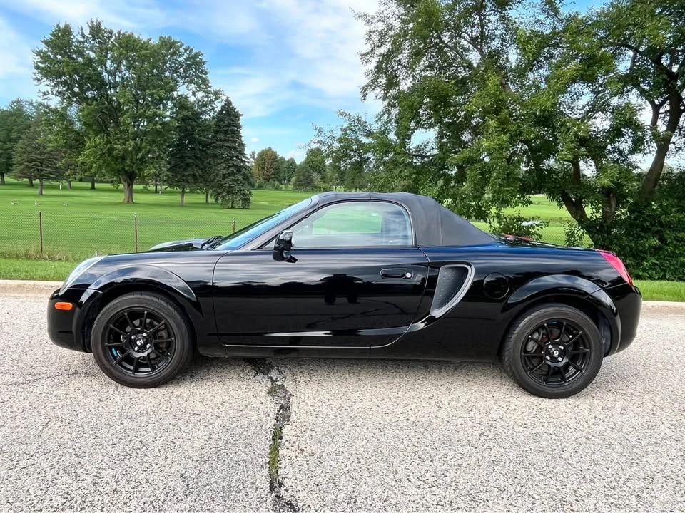 2000 Toyota MR2 Spyder/MR-S - Image 2 of 10