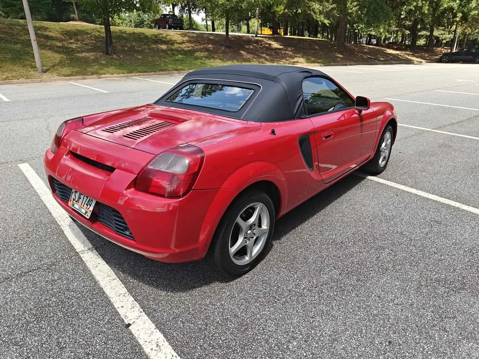 2000 Toyota MR2 Spyder/MR-S - Image 10 of 13