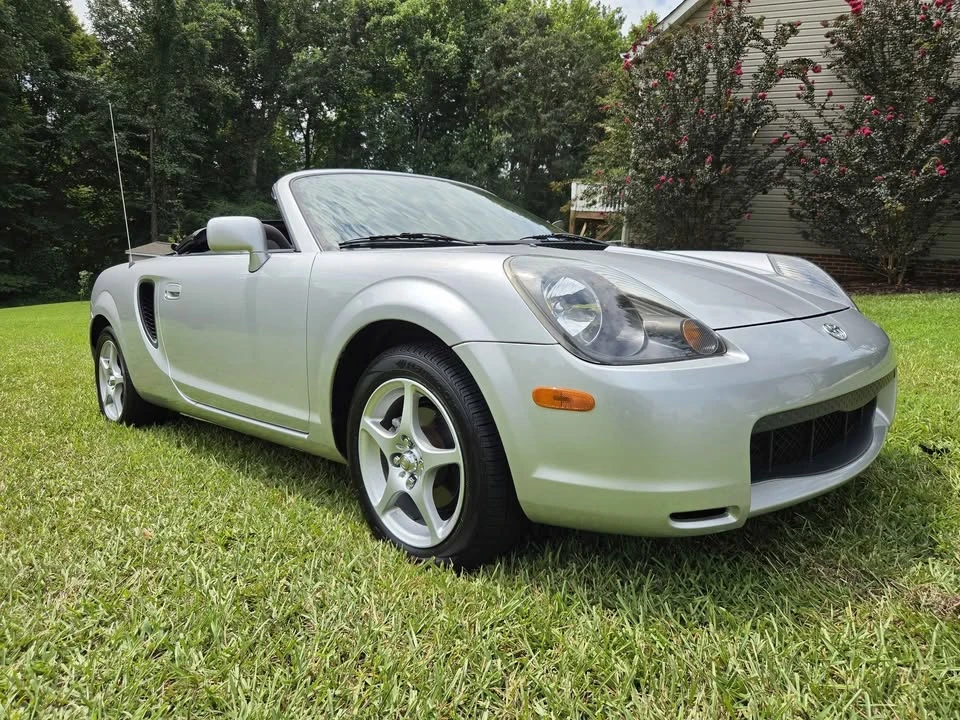2000 Toyota MR2 Spyder/MR-S - Image 2 of 16