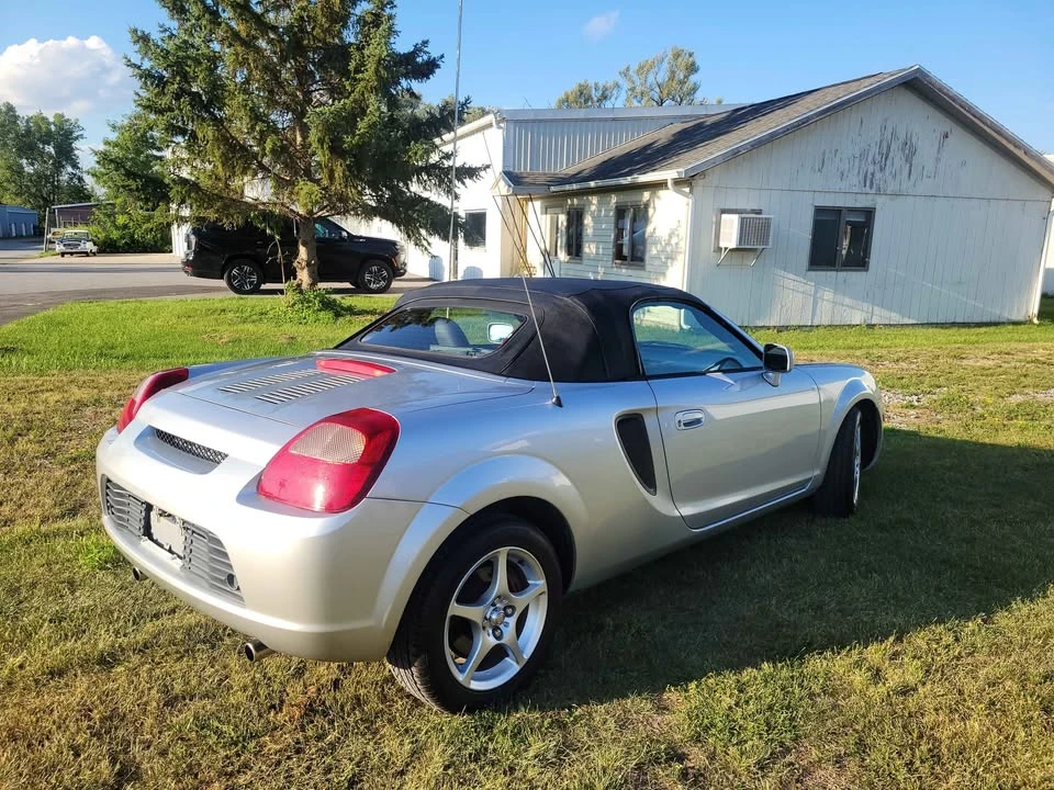 2000 Toyota MR2 Spyder/MR-S - Image 3 of 12