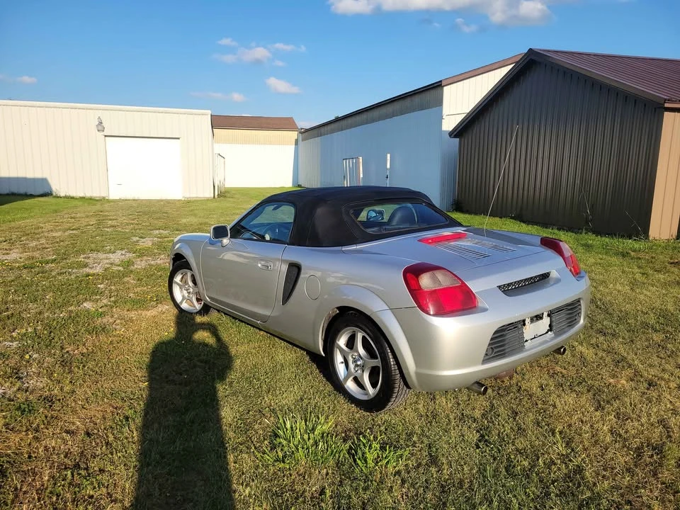 2000 Toyota MR2 Spyder/MR-S - Image 4 of 12