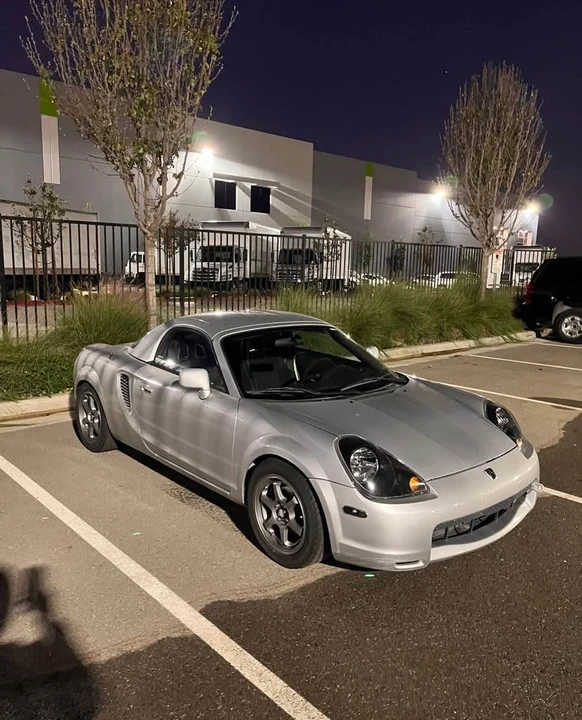 2000 Toyota MR2 Spyder/MR-S - Image 2 of 4