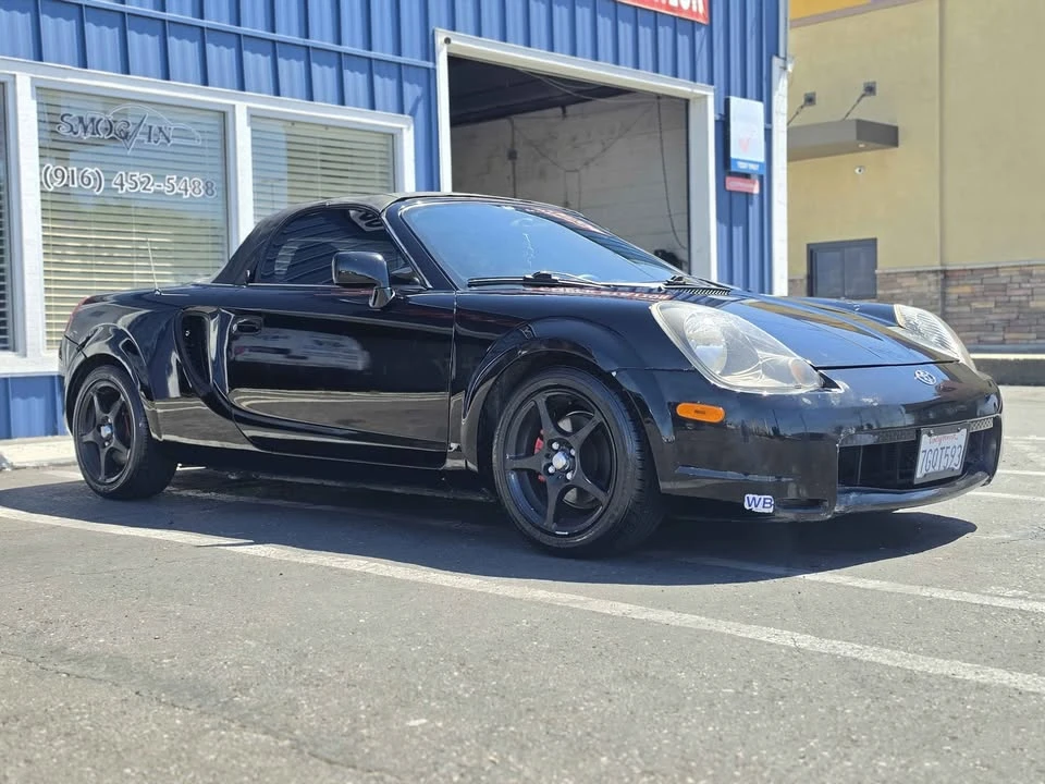 2000 Toyota MR2 Spyder/MR-S - Image 2 of 8