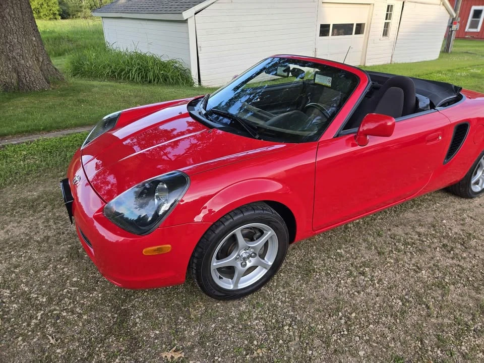 2000 Toyota MR2 Spyder/MR-S - Image 11 of 15