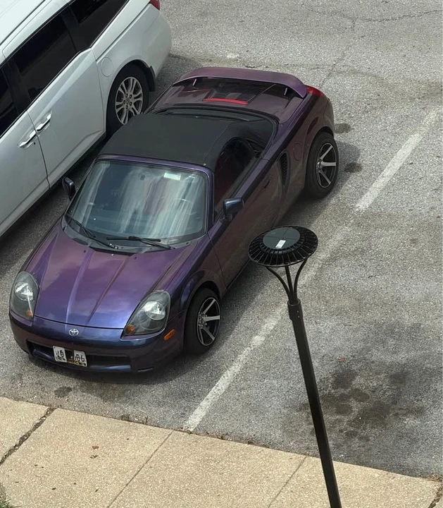 2000 Toyota MR2 Spyder/MR-S - Image 2 of 7