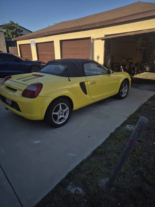 2000 Toyota MR2 Spyder/MR-S - Image 4 of 10