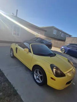 2000 Toyota MR2 Spyder Convertible 2D