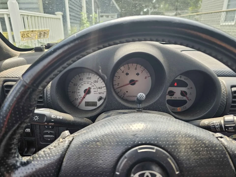 2000 Toyota MR2 Spyder/MR-S - Image 3 of 4
