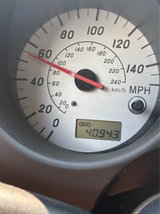 2000 Toyota MR2 Spyder/MR-S - Image 2 of 5