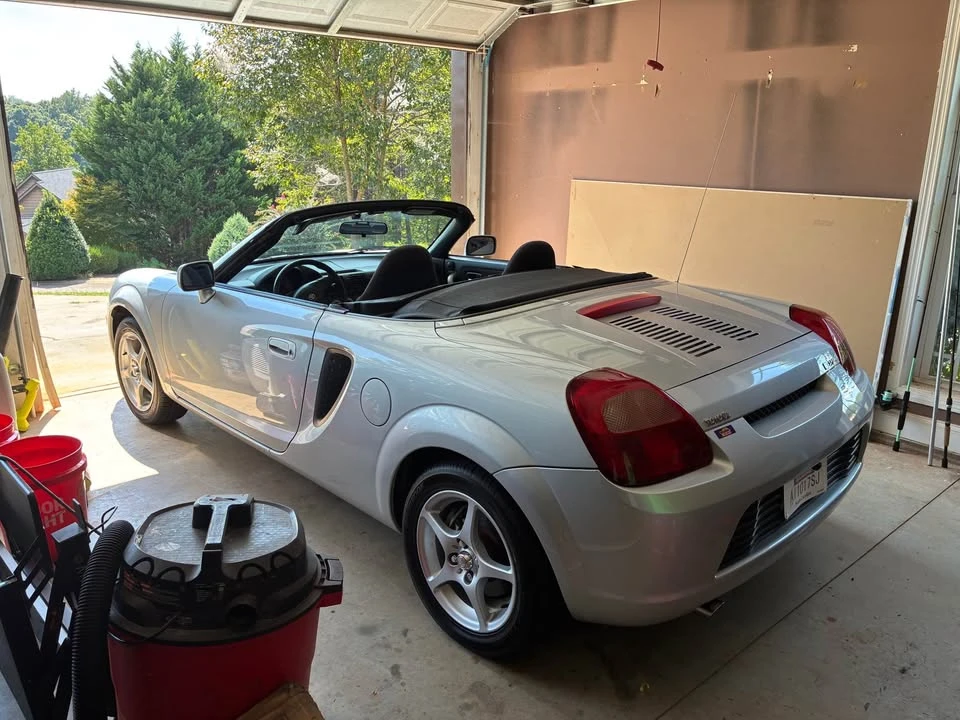 2000 Toyota MR2 Spyder/MR-S - Image 5 of 5