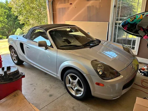 2000 Toyota MR2 Spyder Convertible 2D
