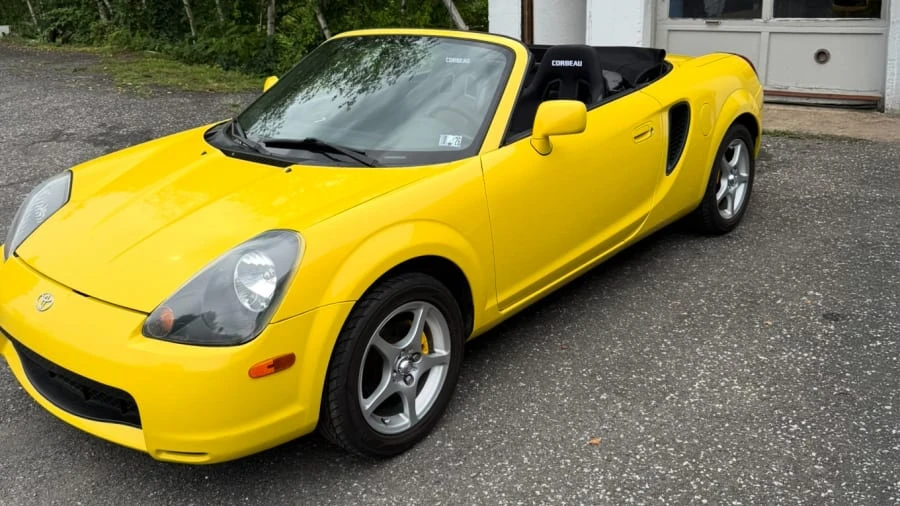 2000 Toyota MR2 Spyder/MR-S - Image 5 of 12