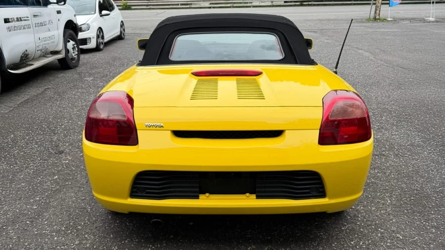 2000 Toyota MR2 Spyder/MR-S - Image 4 of 12