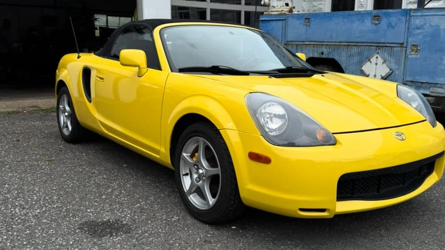 2000 Toyota MR2 Spyder/MR-S - Image 7 of 12