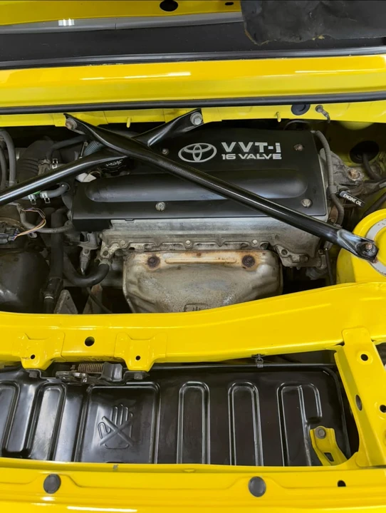 2000 Toyota MR2 Spyder/MR-S - Image 11 of 12