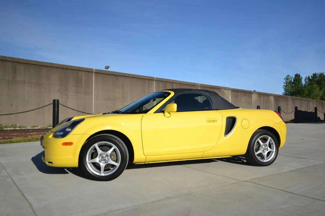2000 Toyota MR2 Spyder/MR-S - Image 18 of 24