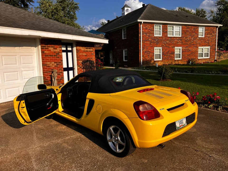 2000 Toyota MR2 Spyder/MR-S - Image 3 of 24